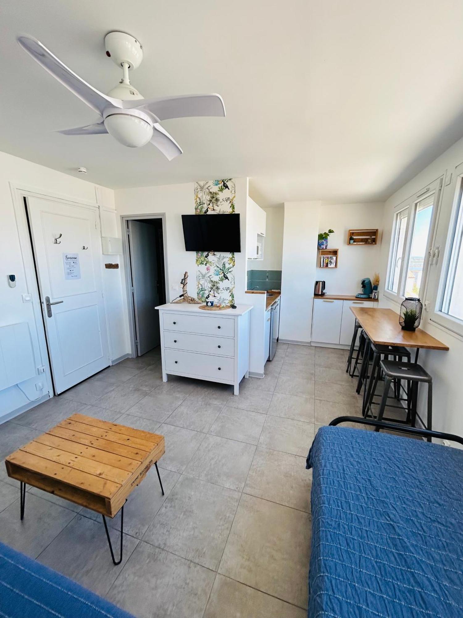 Estudio 1Ere Ligne Vue Mer ,Place De Parking Privee Acces A La Plage De La Residence 3Eme Etage Палава-ле-Фло Экстерьер фото